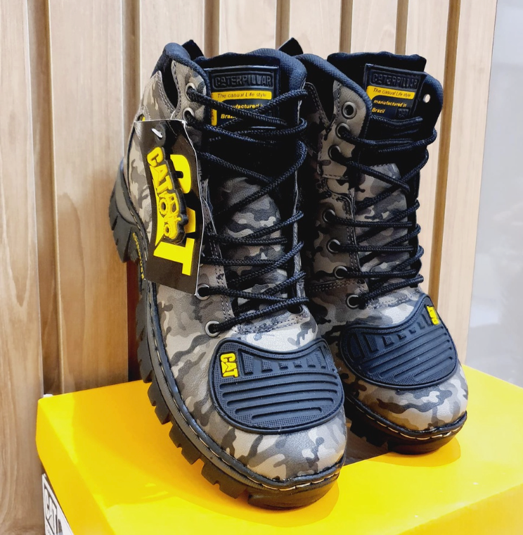 Men’s Leather Adventure Boots + FREE WALLET 🎁